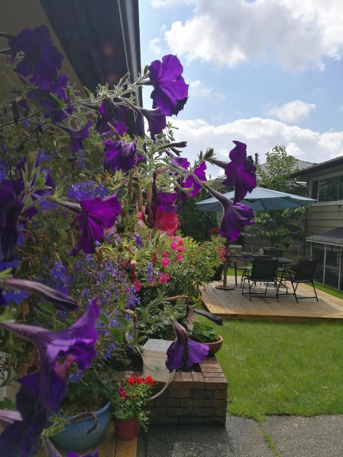Romantic Homestay Coquitlam Luaran gambar