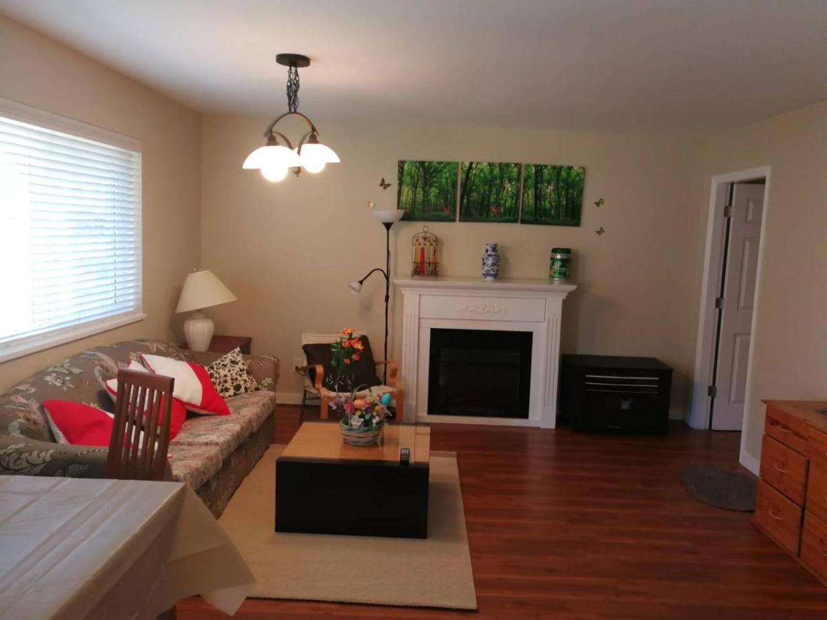 Romantic Homestay Coquitlam Luaran gambar