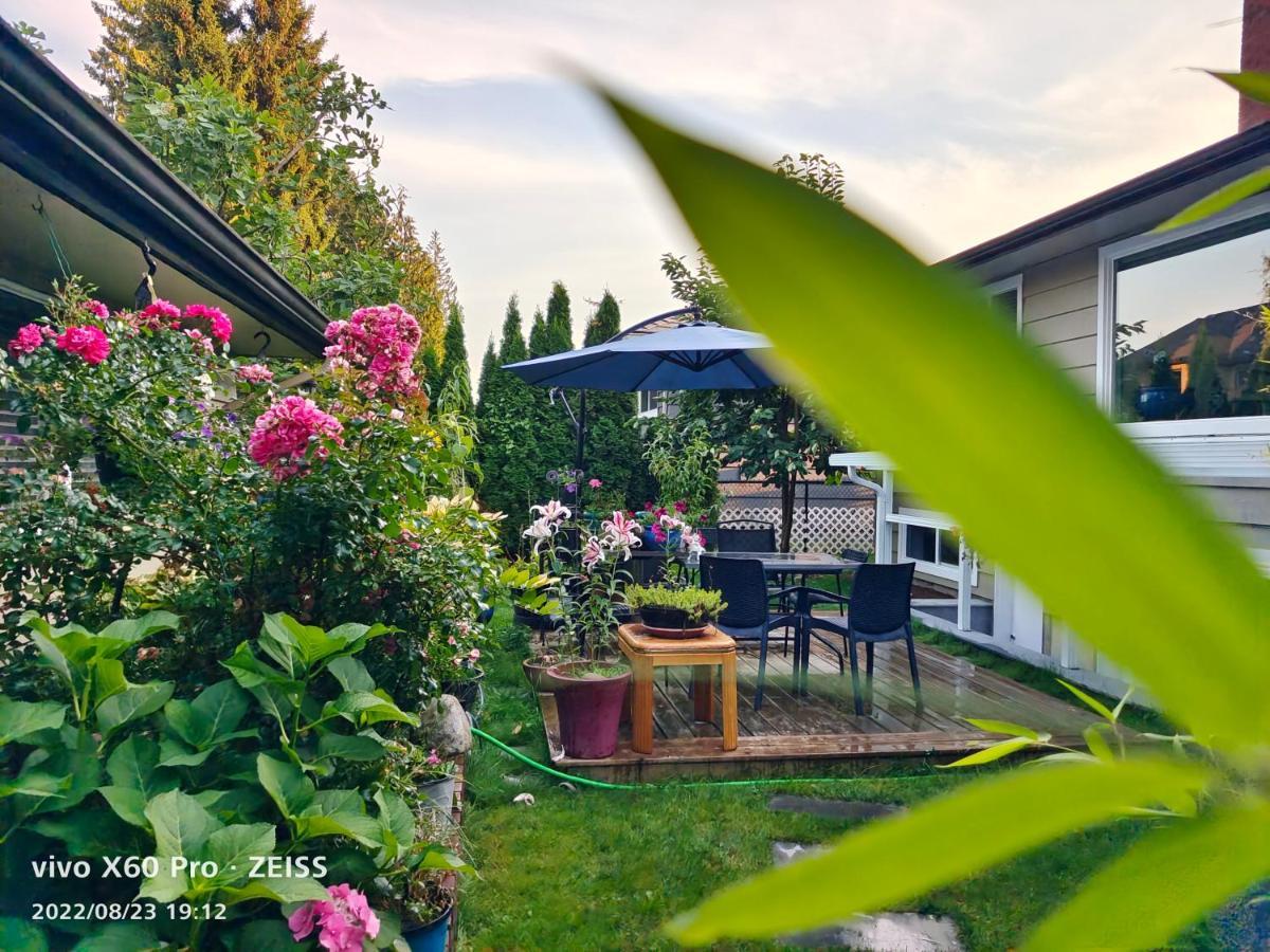 Romantic Homestay Coquitlam Luaran gambar